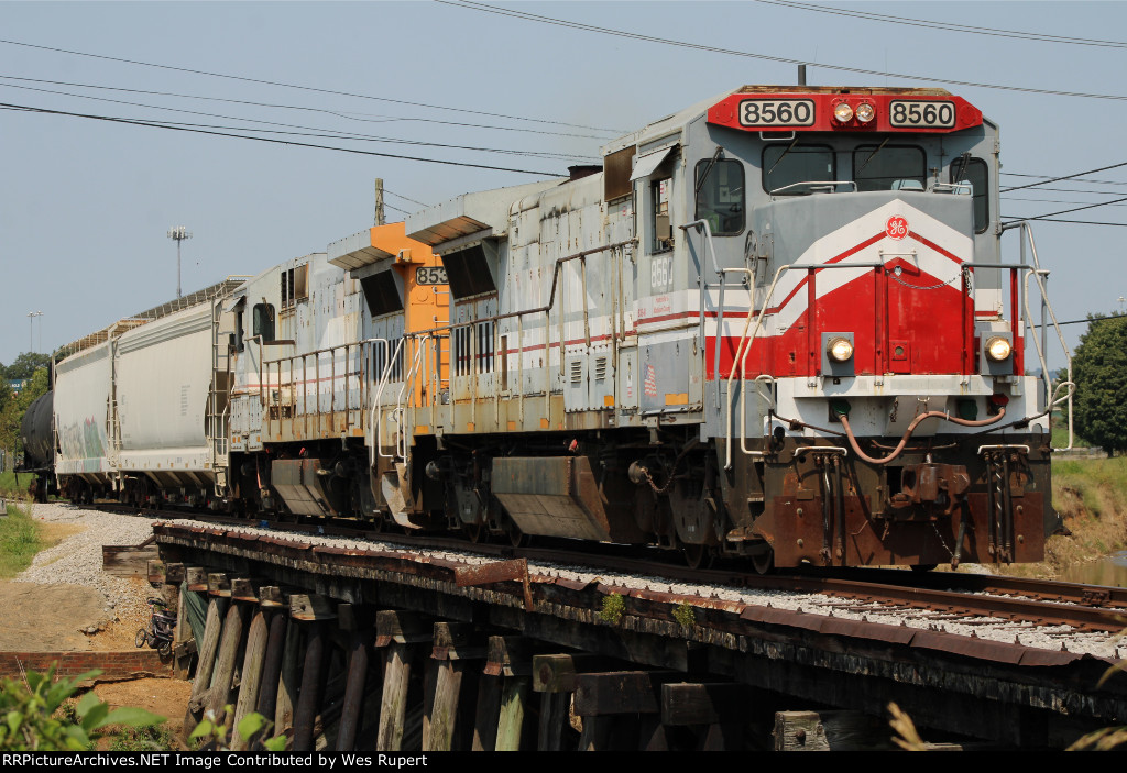 HMCR Southbound local crossing over the Pinhook Creek in Huntsville, AL.